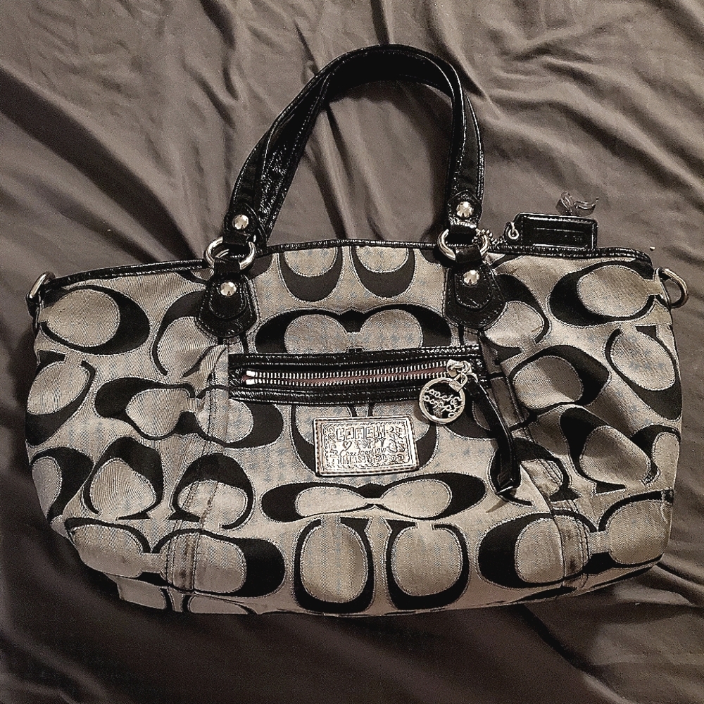 Large COACH Black and silver handbag